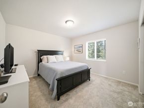 937 Panoramic Loop, Bremerton WA 98312