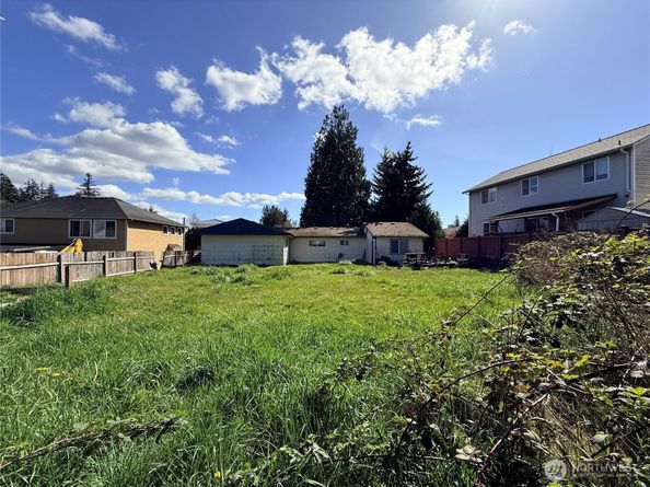2911 122nd Street SW, Everett WA 98204