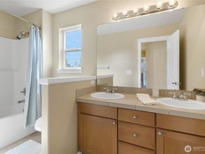 2023 Kennewick Place NE, Renton WA 98056