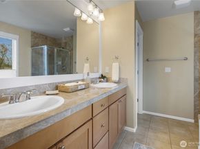 2023 Kennewick Place NE, Renton WA 98056