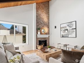 16018 36th Avenue NE, Lake Forest Park WA 98155