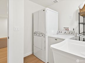16018 36th Avenue NE, Lake Forest Park WA 98155