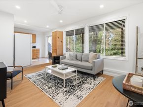 16018 36th Avenue NE, Lake Forest Park WA 98155