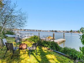 10258 NE Lafayette Avenue, Bainbridge Island WA 98110