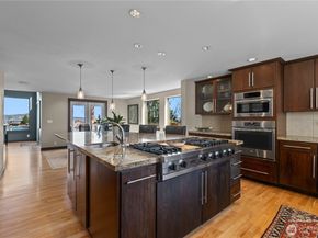 10258 NE Lafayette Avenue, Bainbridge Island WA 98110