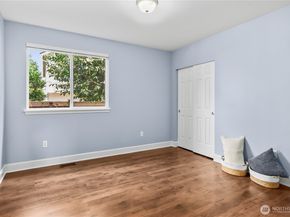 18345 160th Place SE, Renton WA 98058