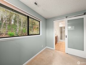 9918 NE 144th Lane 406, Kirkland WA 98034