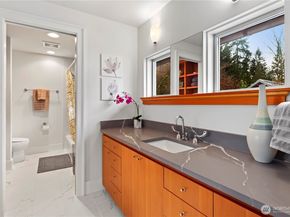 10623 NE 155th Place, Bothell WA 98011