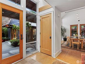 10623 NE 155th Place, Bothell WA 98011