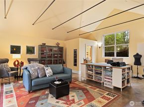 10623 NE 155th Place, Bothell WA 98011