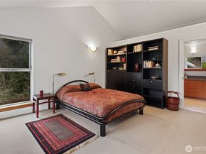 10623 NE 155th Place, Bothell WA 98011