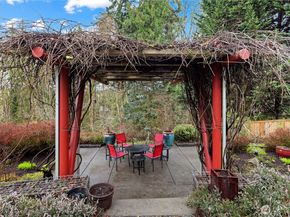 10623 NE 155th Place, Bothell WA 98011