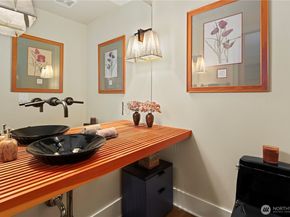 10623 NE 155th Place, Bothell WA 98011