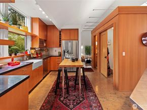 10623 NE 155th Place, Bothell WA 98011