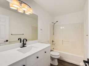 15511 35th Avenue W H, Lynnwood WA 98087