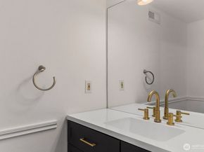 15511 35th Avenue W H, Lynnwood WA 98087