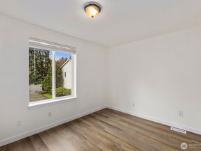 15511 35th Avenue W H, Lynnwood WA 98087