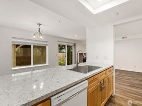 15511 35th Avenue W H, Lynnwood WA 98087