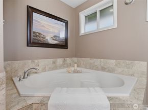 6427 182nd Place SW, Lynnwood WA 98037