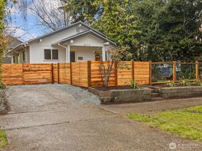 8117 17th Avenue SW, Seattle WA 98106