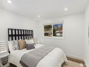 14128 82nd Place NE, Kirkland WA 98034