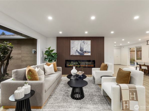 14128 82nd Place NE, Kirkland WA 98034