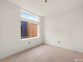 1138 A NW 57th Street, Seattle WA 98107