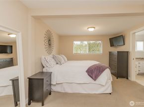 1060 Lynnwood Avenue NE, Renton WA 98056