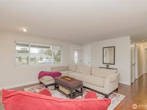 1060 Lynnwood Avenue NE, Renton WA 98056