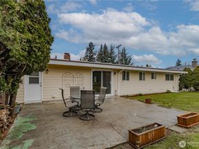 1060 Lynnwood Avenue NE, Renton WA 98056