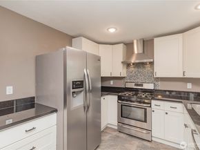 1060 Lynnwood Avenue NE, Renton WA 98056