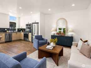 1713 17th Avenue, Seattle WA 98122