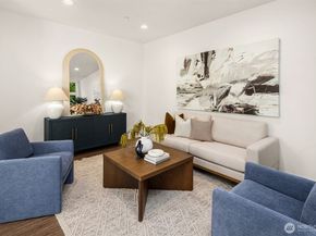 1713 17th Avenue, Seattle WA 98122