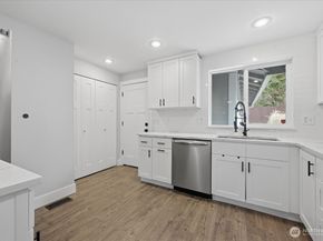34414 SE Osprey Court, Snoqualmie WA 98065