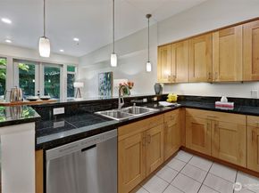 75 Pine Street 212, Edmonds WA 98020