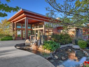 75 Pine Street 212, Edmonds WA 98020