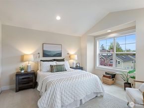 9501 Interlake Avenue N, Seattle WA 98103