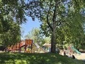 9501 Interlake Avenue N, Seattle WA 98103