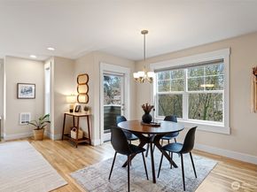 9501 Interlake Avenue N, Seattle WA 98103