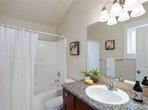 9501 Interlake Avenue N, Seattle WA 98103