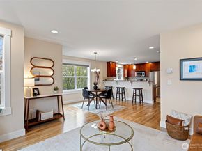 9501 Interlake Avenue N, Seattle WA 98103