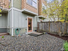 9501 Interlake Avenue N, Seattle WA 98103