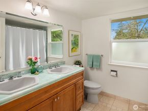 11321 83rd Place NE, Kirkland WA 98034