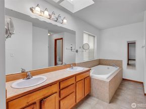 728 95th Court SE, Everett WA 98208