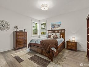 6921 55th Avenue S, Seattle WA 98118