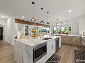 6921 55th Avenue S, Seattle WA 98118
