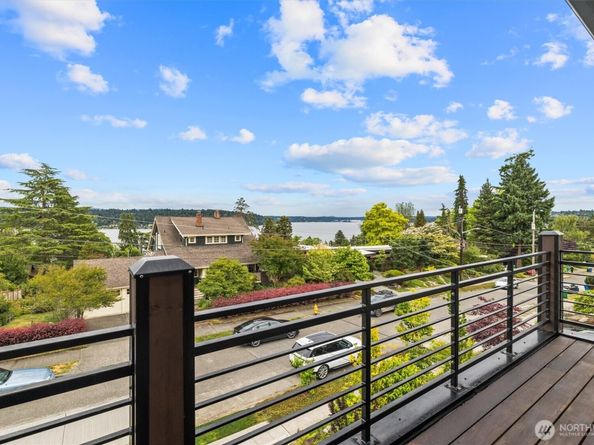 6921 55th Avenue S, Seattle WA 98118
