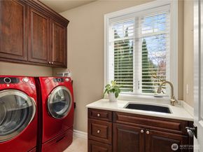 67 Cascade Key, Bellevue WA 98006