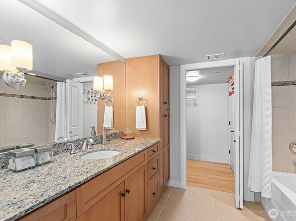 745 Bellevue Avenue E 201, Seattle WA 98102