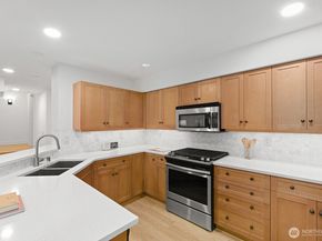745 Bellevue Avenue E 201, Seattle WA 98102